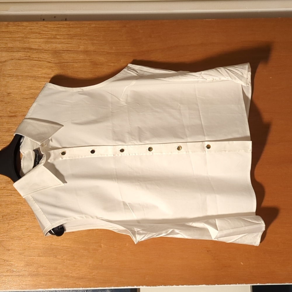 St. John sleeveless blouse